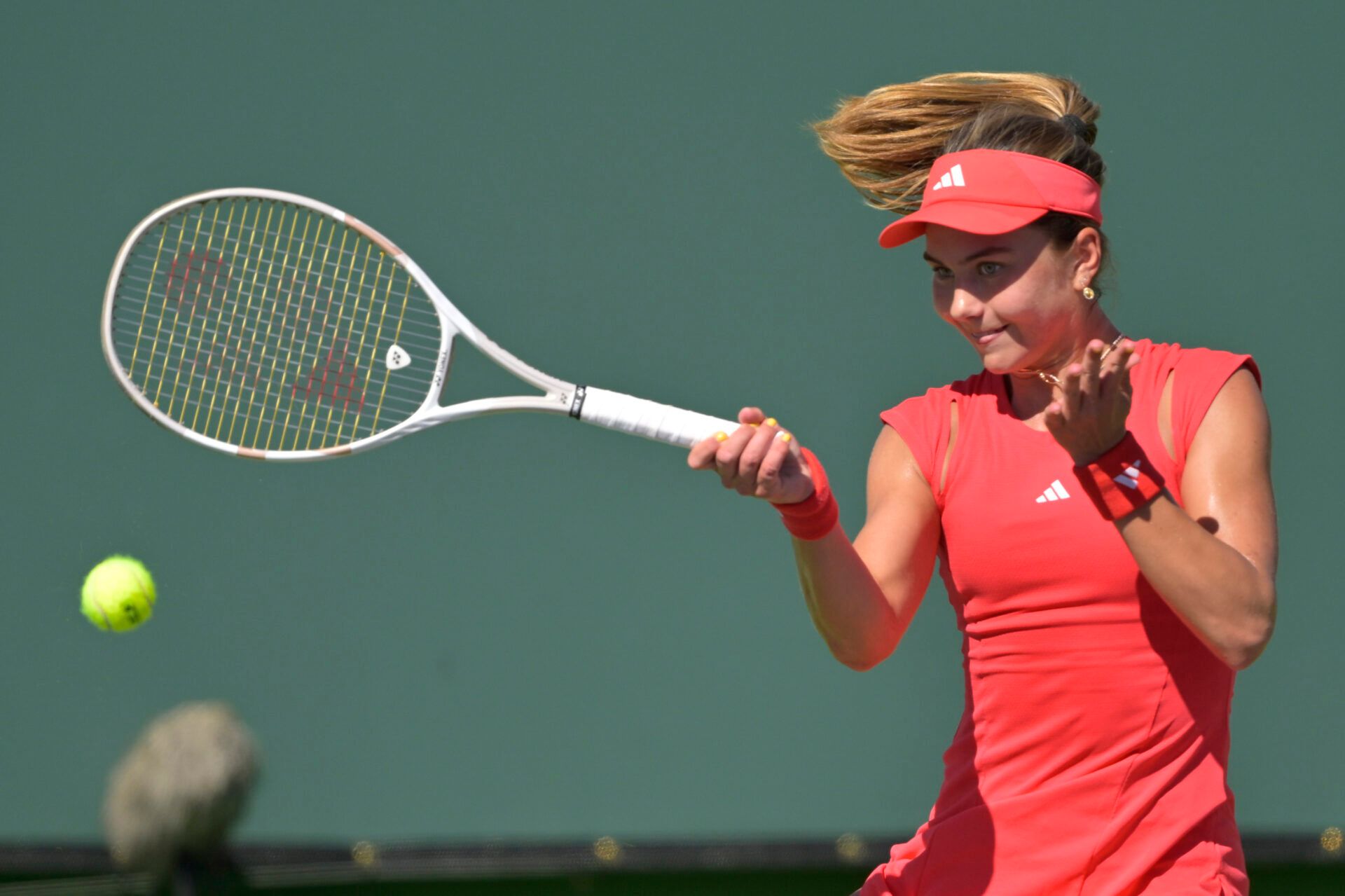 Mar 8, 2025; Indian Wells, CA, USA; Iva Jovic (USA) hits a shot against Jasmine Paolini (not pictured) during the second round of the BNP Paribas Open at the Indian Well Tennis Garden. Mandatory Credit: Jayne Kamin-Oncea-Imagn Images
