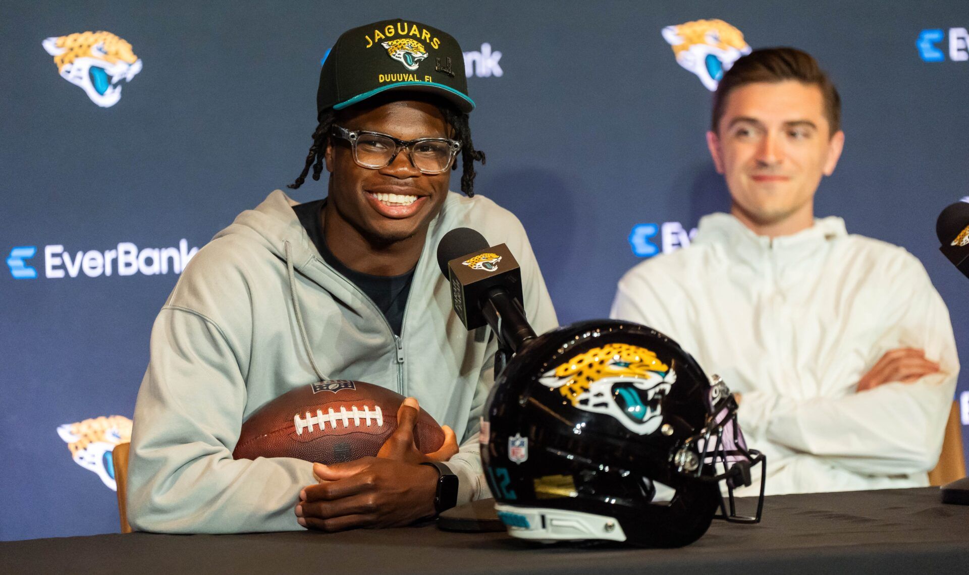 Travis Hunter’s Viral Draft Day Moment Makes Him Instantly Relatable to Young NFL Fans