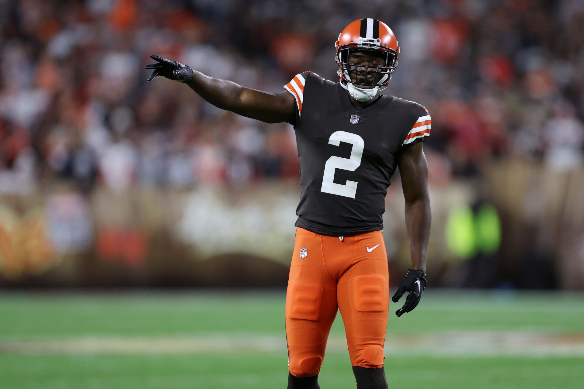 CLEVELAND, OHIO - SEPTEMBER 22: Amari Cooper #2 of the Cleveland Browns plays against the Pittsburgh Steelers at FirstEnergy Stadium on September 22, 2022 in Cleveland, Ohio. (Photo by Gregory Shamus/Getty Images)
