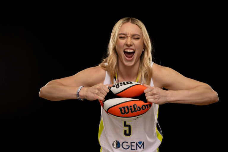 Paige Bueckers Hopes to See $120 Million Mavs Star at a Wings Game in 2025