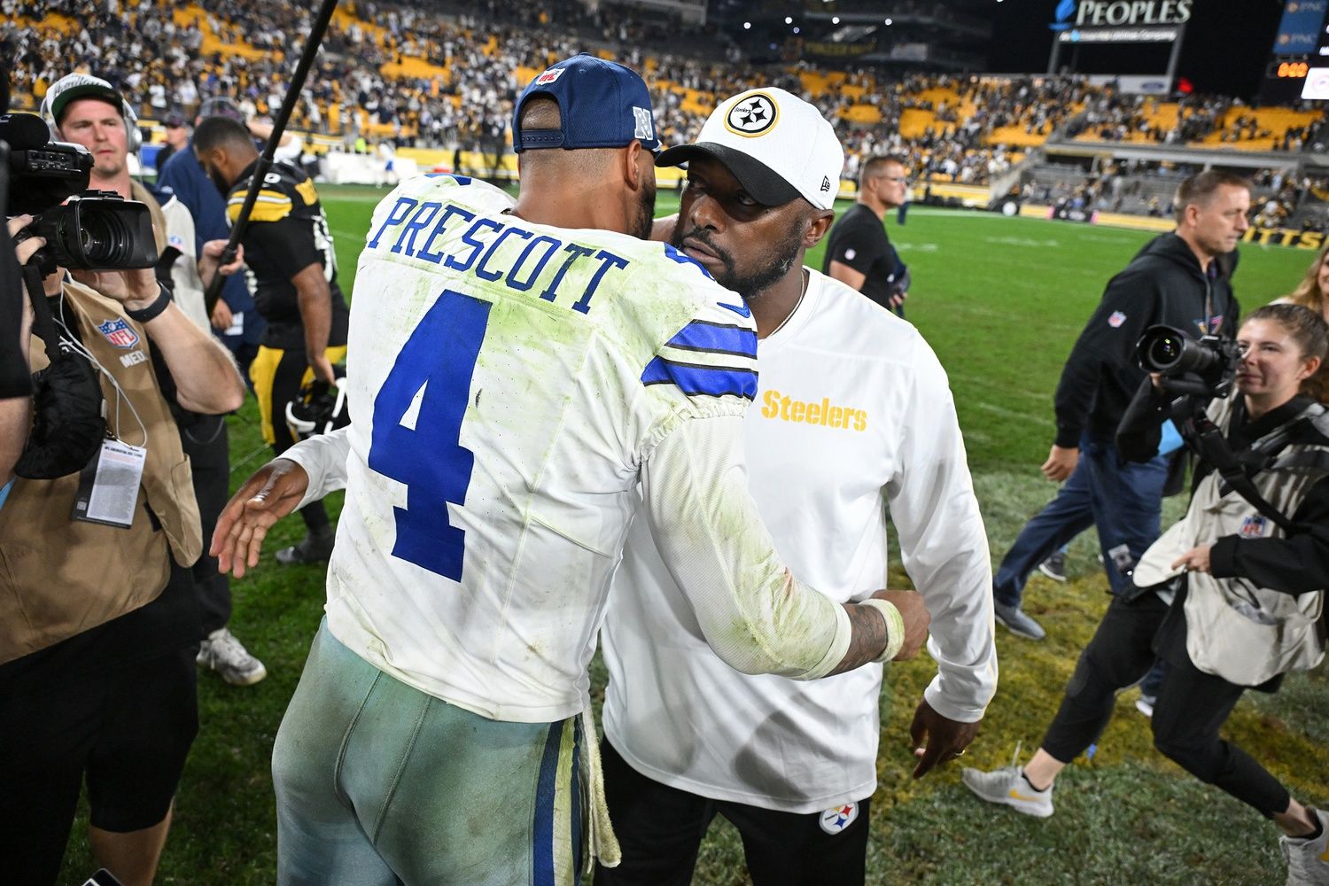 Ex-Pro Bowl QB Raves About Cowboys' George Pickens Trade, Adds That the  Pressure Is Now on Dak Prescott | PFSN