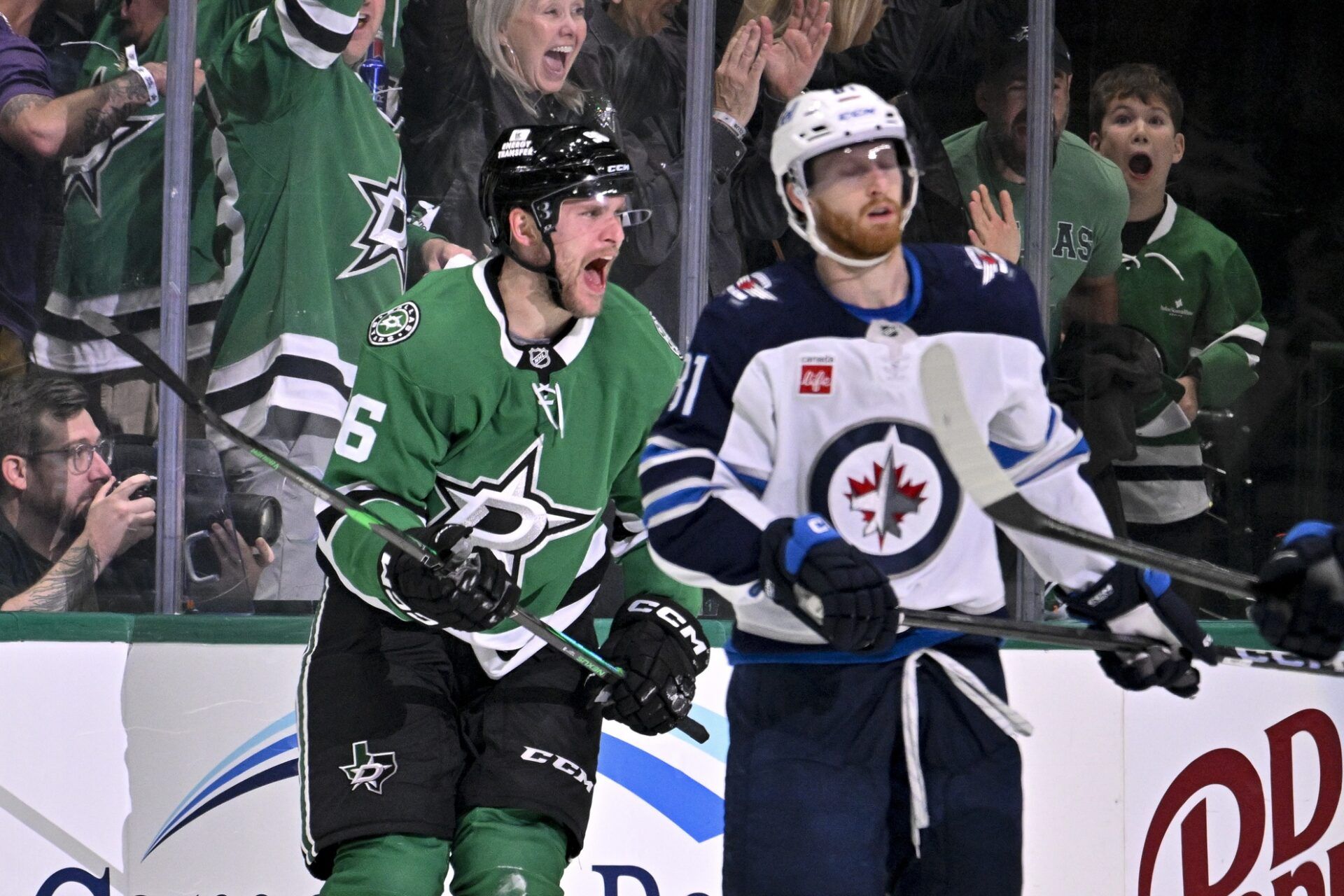 Winnipeg Jets fans frustrated after Game 3 loss to Dallas Stars [Image: Imagn]
