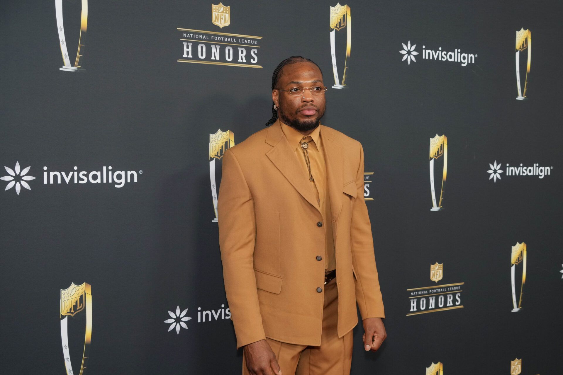 Derrick Henry on the red carpet before Super Bowl LIX NFL Honors at Saenger Theatre.