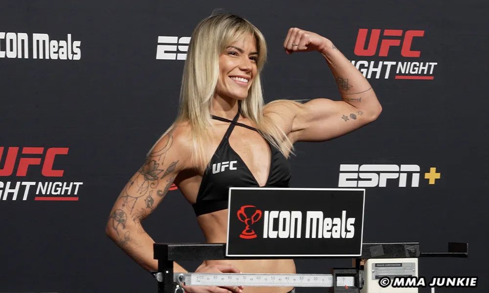 Luana Pinheiro lashes out about getting hit with 12-6 elbows (Image source: USA Today)