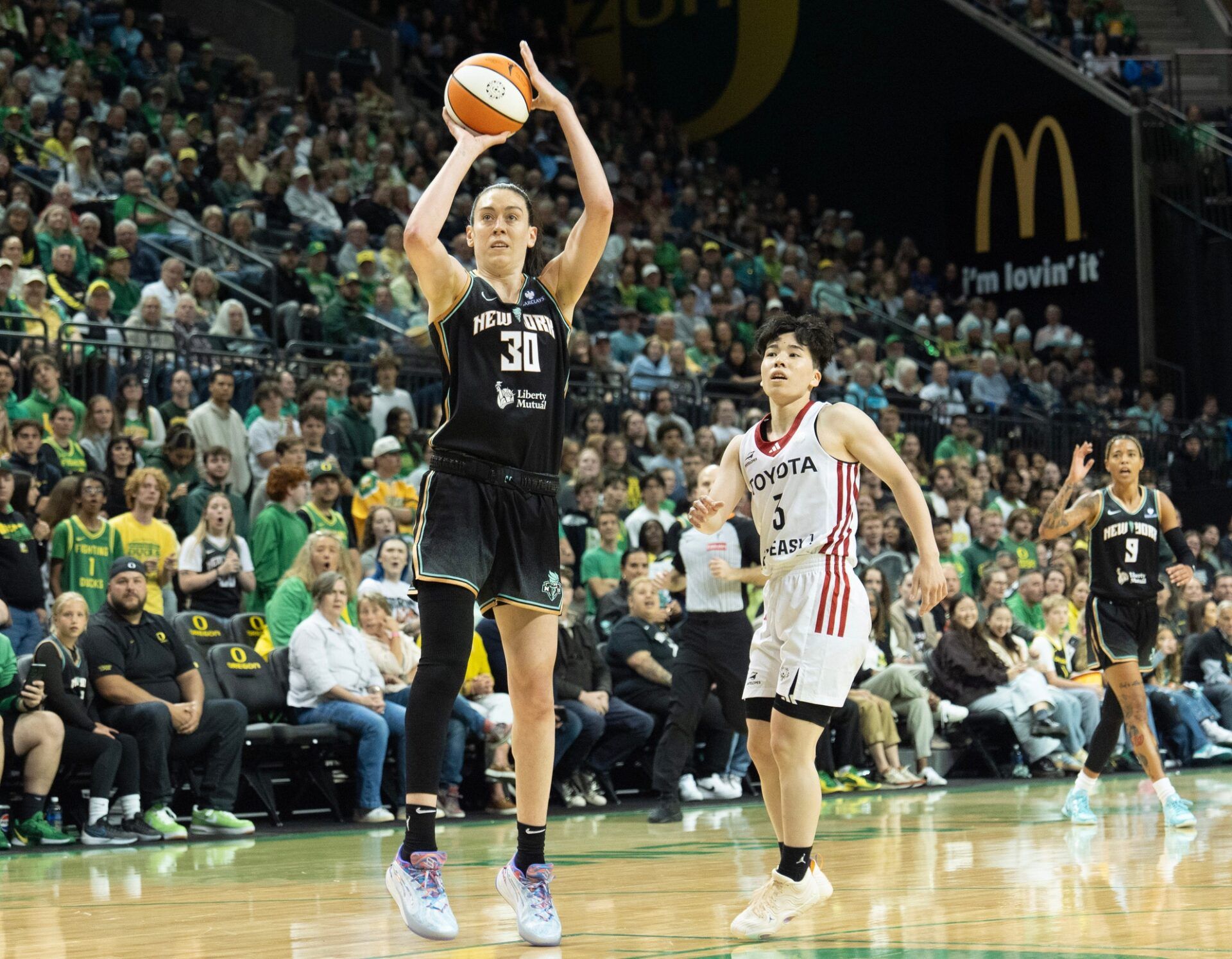 New York Liberty’s Breanna Stewart, left, shoots against the Toyota Antelopes at Matthew Knight Arena May 12, 2025 in Eugene.

© Chris Pietsch/The Register-Guard / USA TODAY NETWORK via Imagn Images