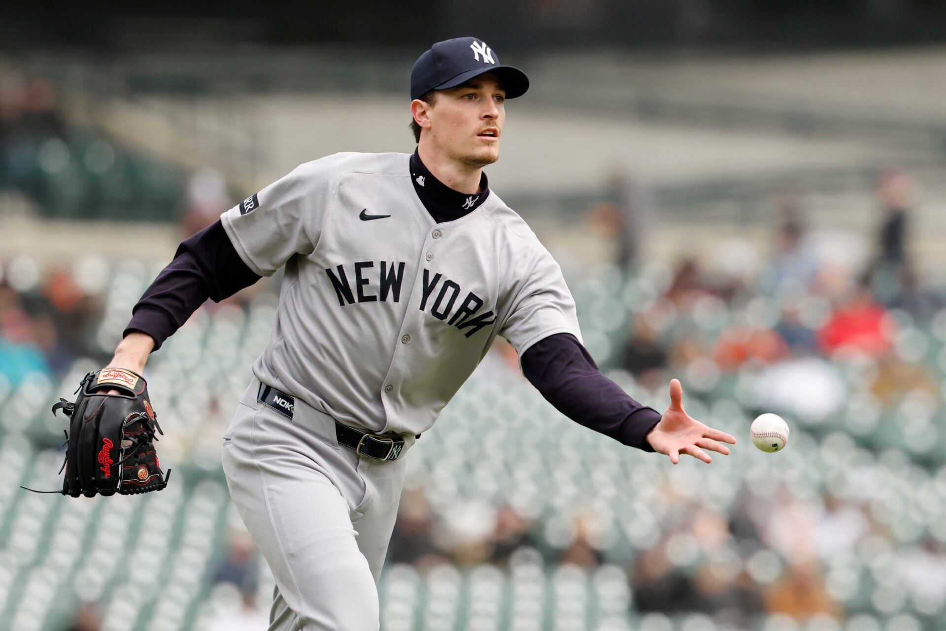 Yankees' Max Fried's Dramatic Response to Mets Hat Autograph Request Breaks  the Internet | PFSN
