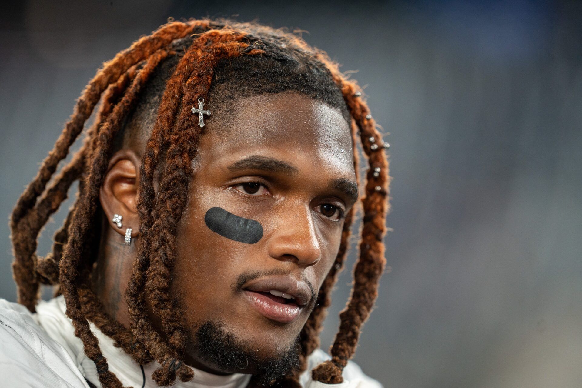 Dallas Cowboys wide receiver CeeDee Lamb (88) takes off his helmet following the end of the game at MetLife Stadium.