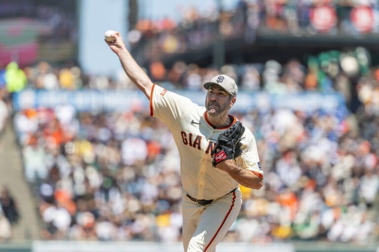 San Francisco Giants pitcher Justin Verlander (35) throws a pitch during the fourth inning against the Oakland Athletics at Oracle Park.
