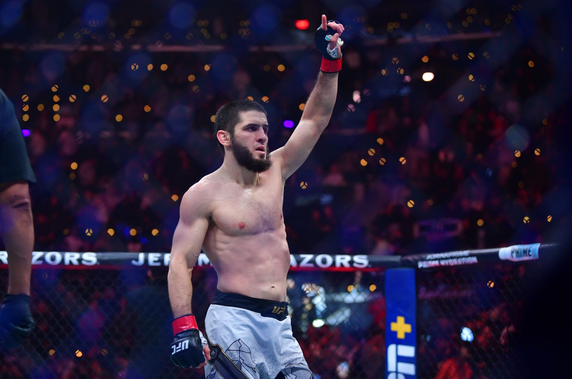 Islam Makhachev's Welterweight Dream a Selfish Move? Daniel Cormier Debunks 'Cowardice' Allegations