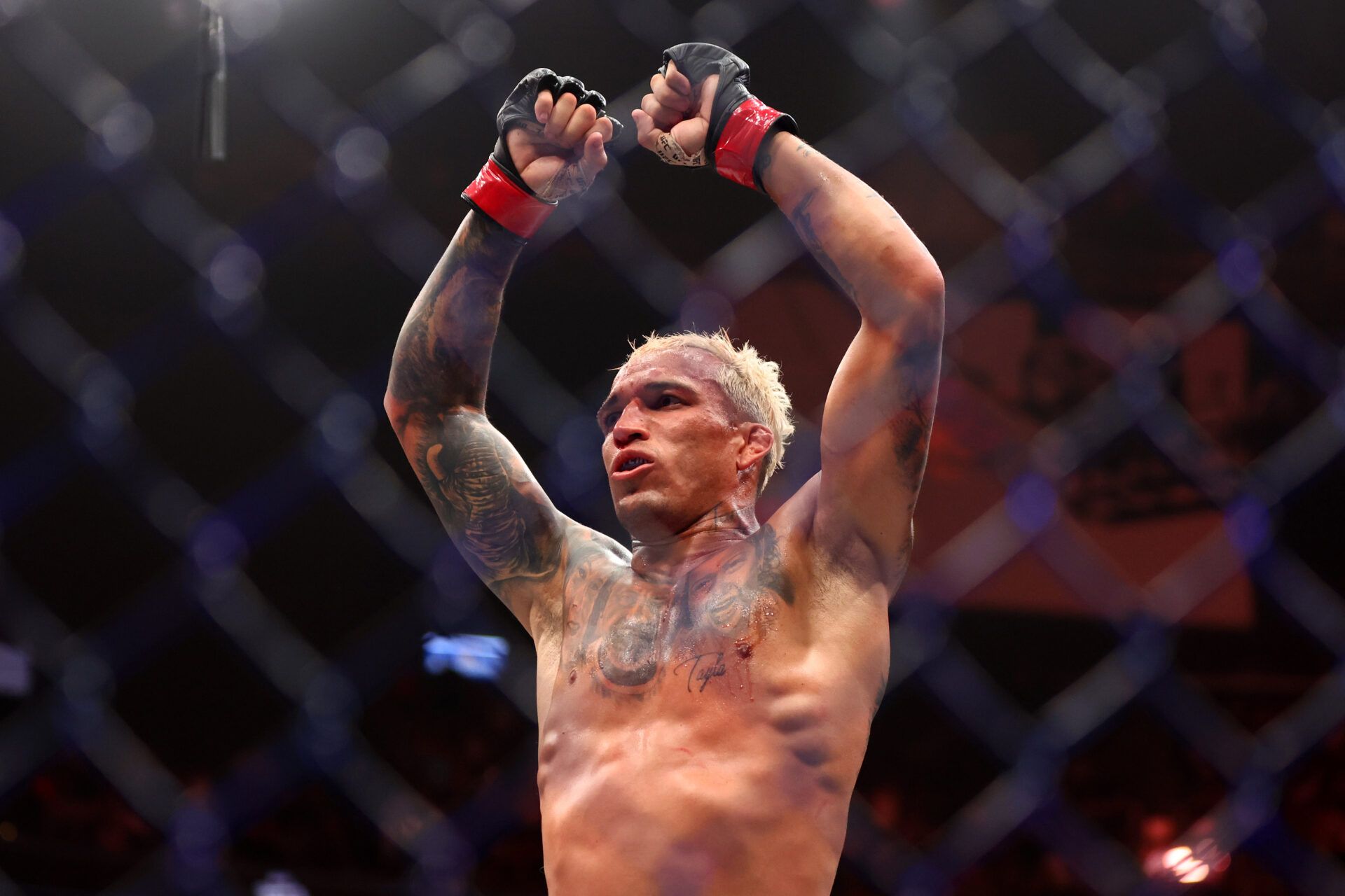Charles Oliveira Predicts the Winner of Max Holloway vs. Dustin Poirier 3