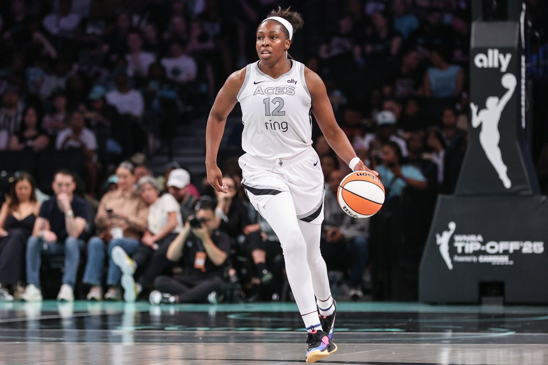Las Vegas Aces guard Chelsea Gray (12) at Barclays Center.