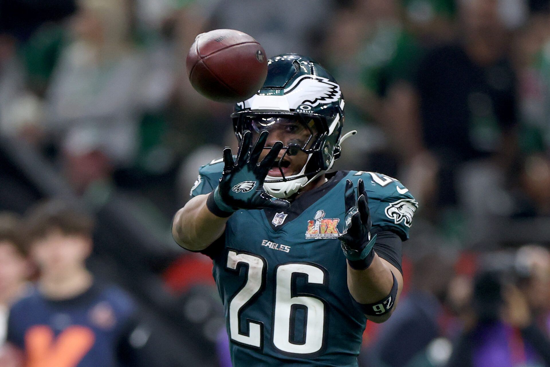 NEW ORLEANS, LOUISIANA - FEBRUARY 09: Saquon Barkley #26 of the Philadelphia Eagles catches a pass in the third quarter against the Kansas City Chiefs during Super Bowl LIX at Caesars Superdome on February 09, 2025 in New Orleans, Louisiana. (Photo by Jamie Squire/Getty Images)