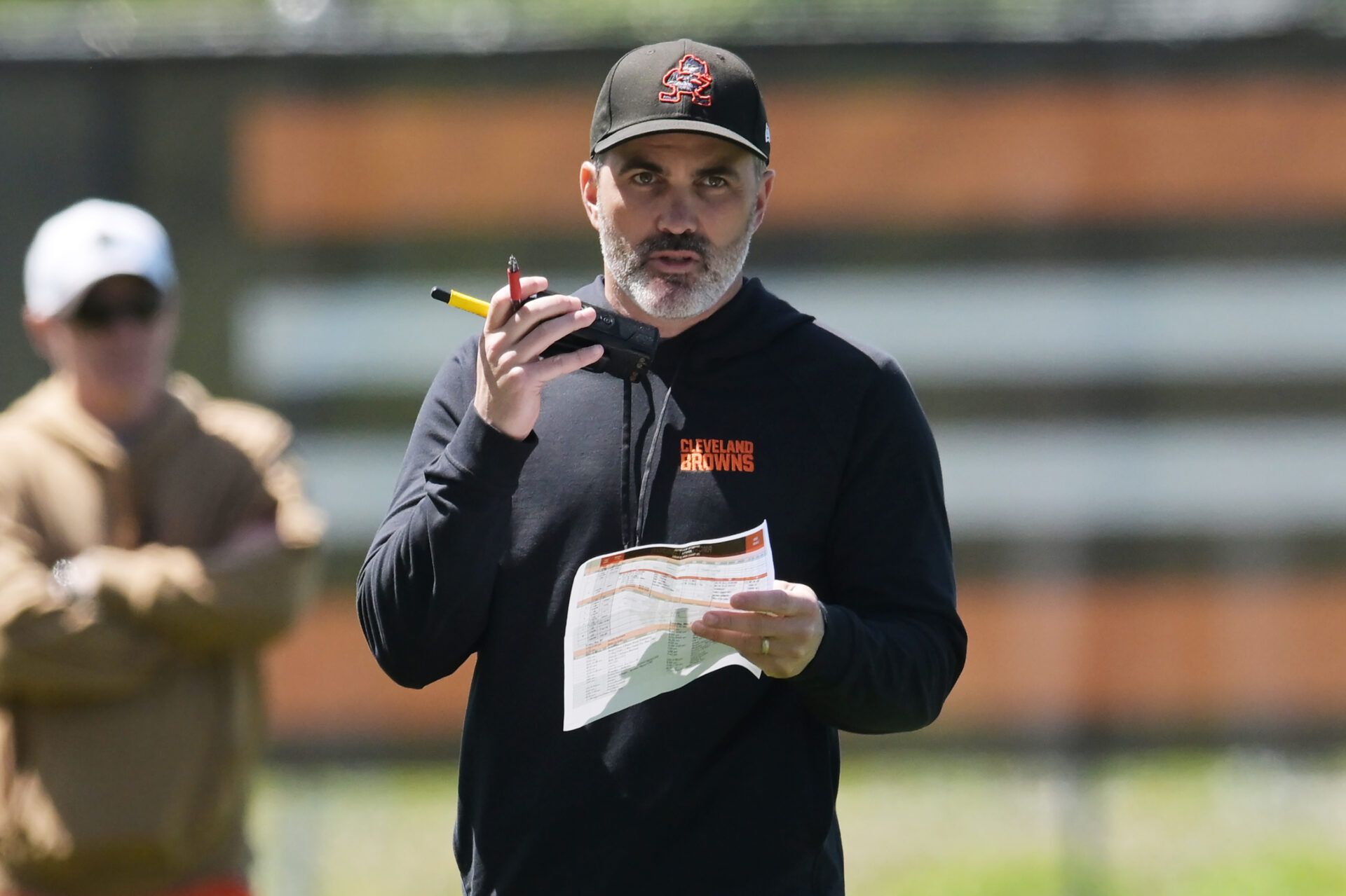 Cleveland Browns head coach Kevin Stefanski calls a play during rookie minicamp at CrossCountry Mortgage Campus.