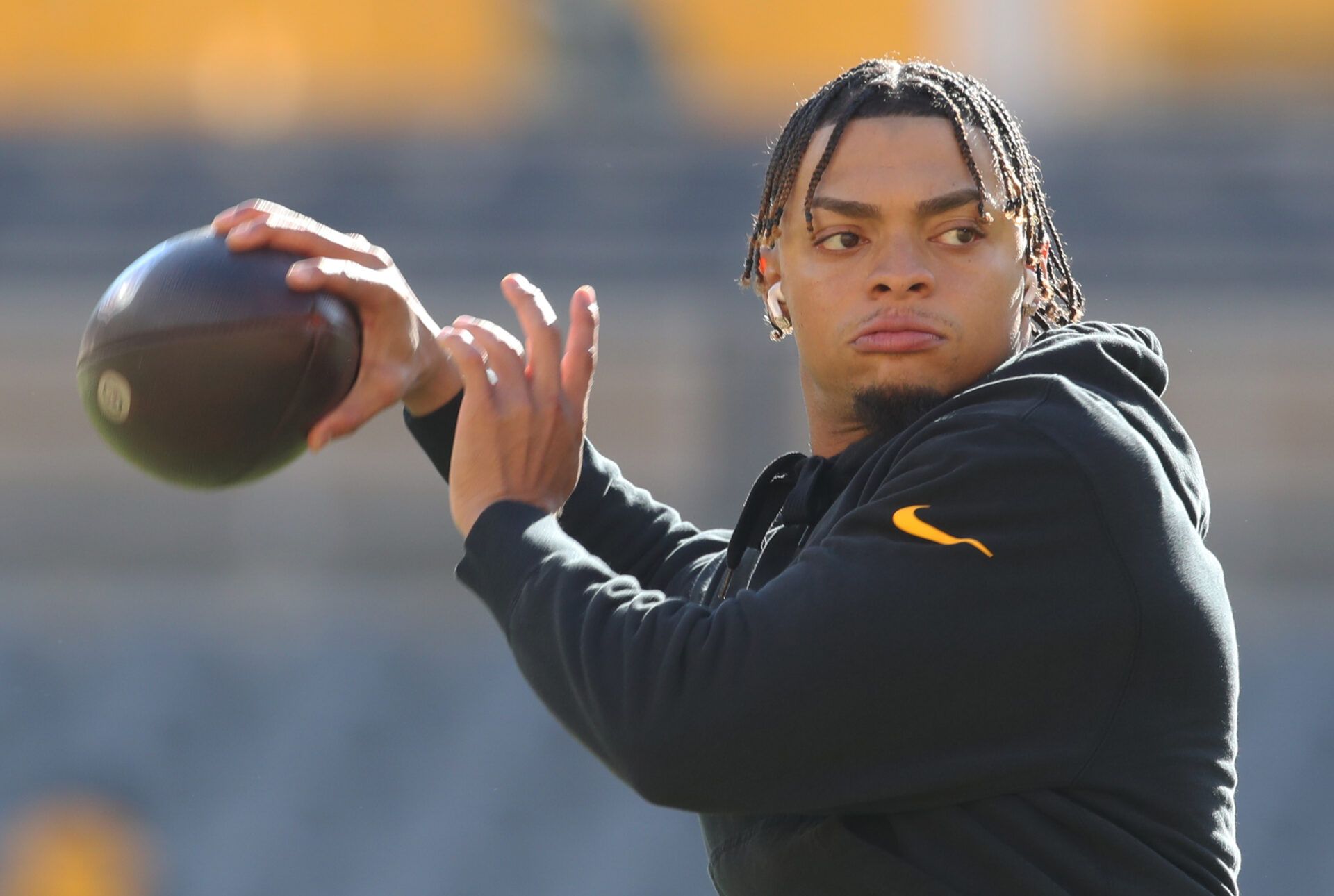 Pittsburgh Steelers quarterback Justin Fields (2) warms up before the game against the Cleveland Browns at Acrisure Stadium.
