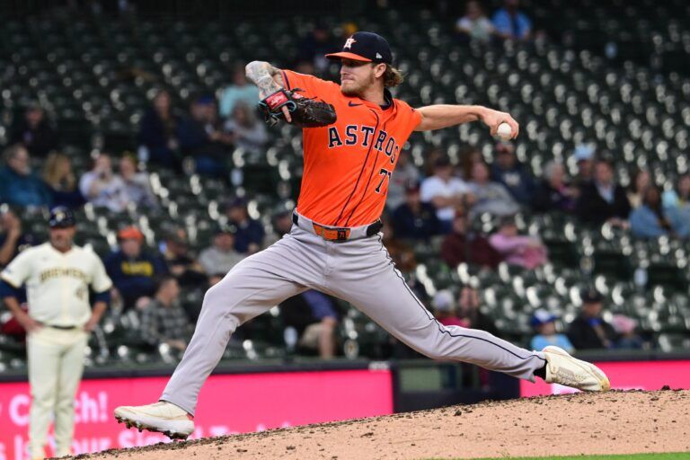 Houston Astros pitcher Josh Hader (71) pitches in the ninth inning against the Milwaukee Brewers at American Family Field.