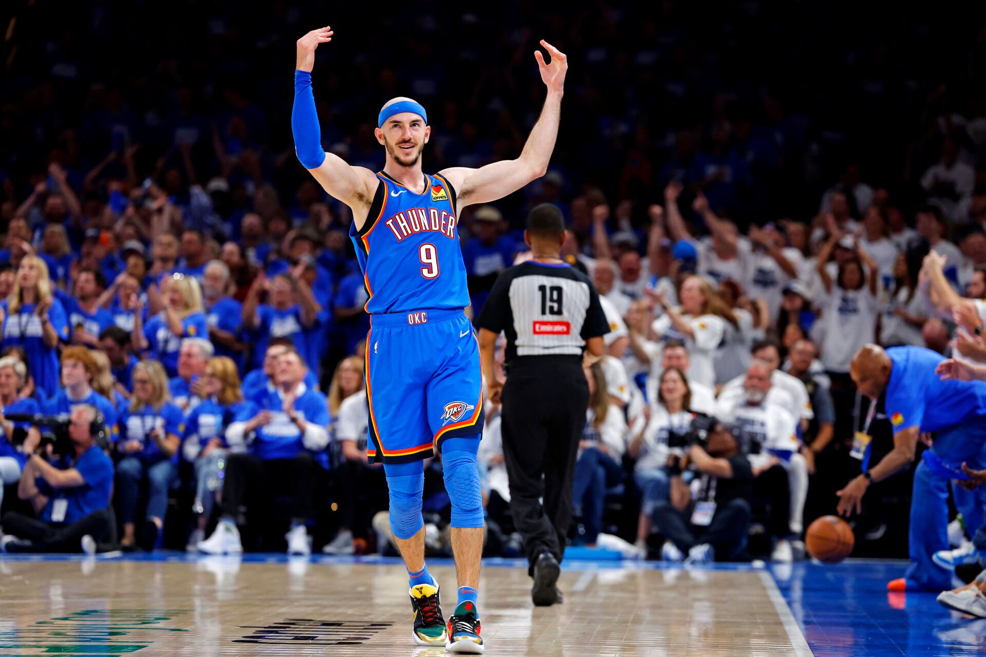 Oklahoma City Thunder guard Alex Caruso (9) celebrates after a play during the second quarter against the Minnesota Timberwolves in game five of the western conference finals for the 2025 NBA Playoffs at Paycom Center.