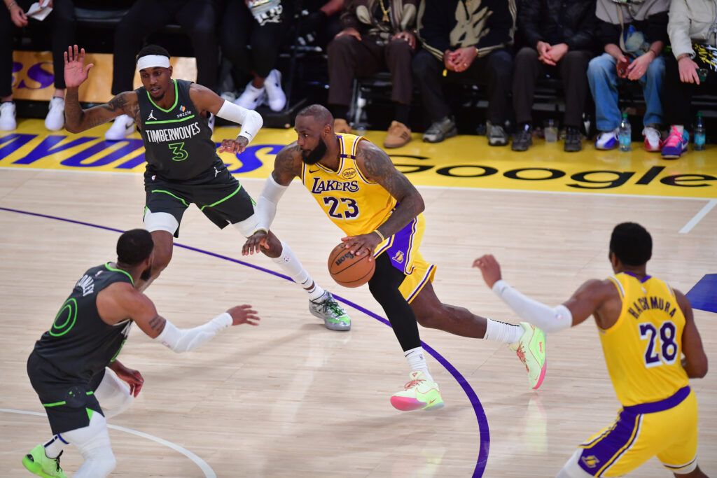 Who Are the Youngest and Oldest Players in NBA History?
