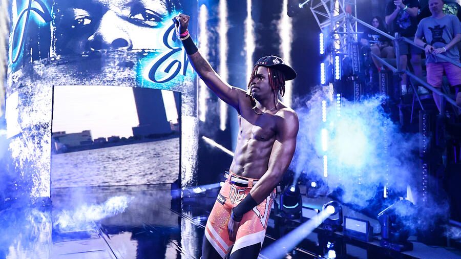 Introducing Je'Von Evans: The Young WWE Star Who Made An Impressive SmackDown Debut