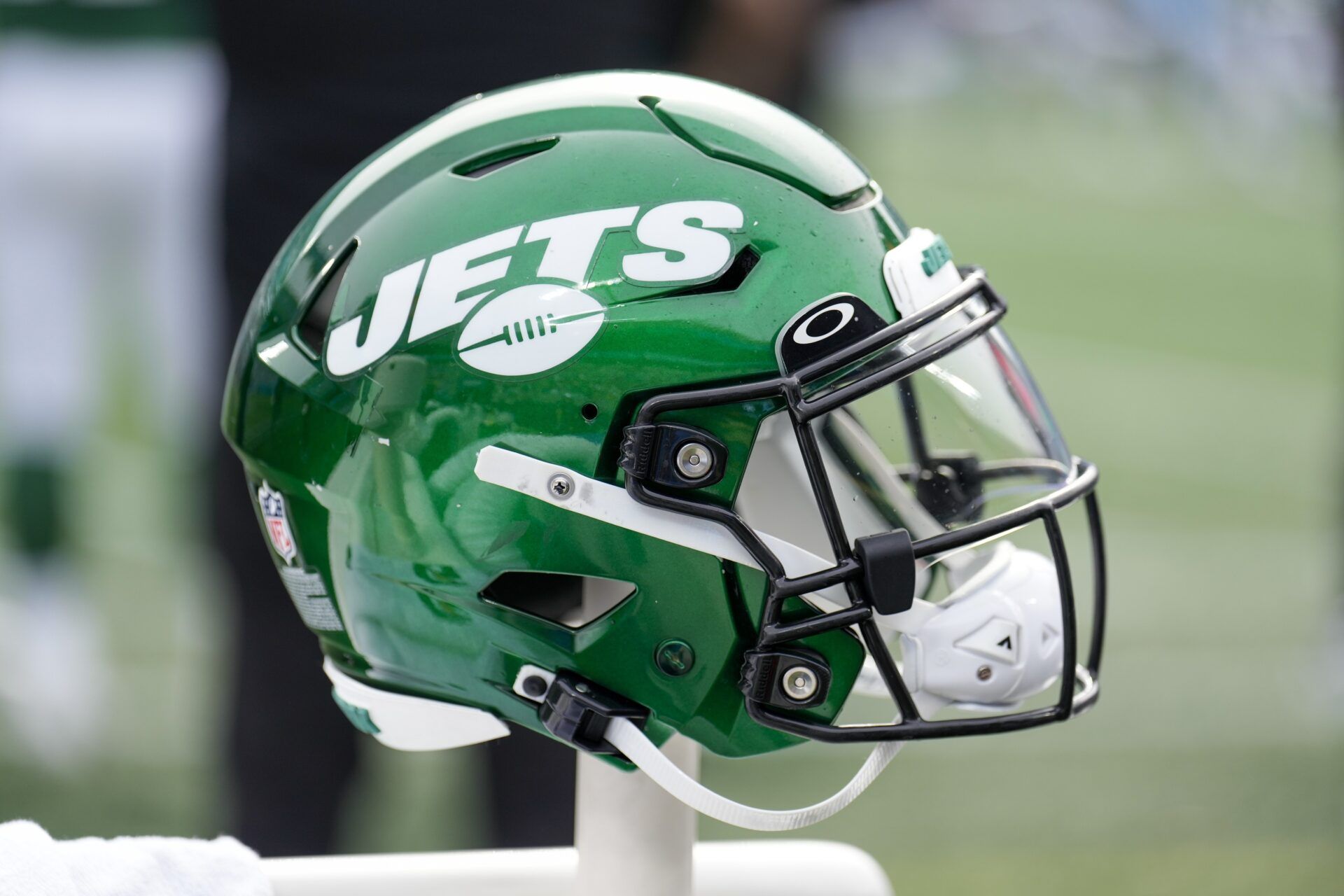 New York Jets helmet during the second quarter against the Carolina Panthers at Bank of America Stadium.