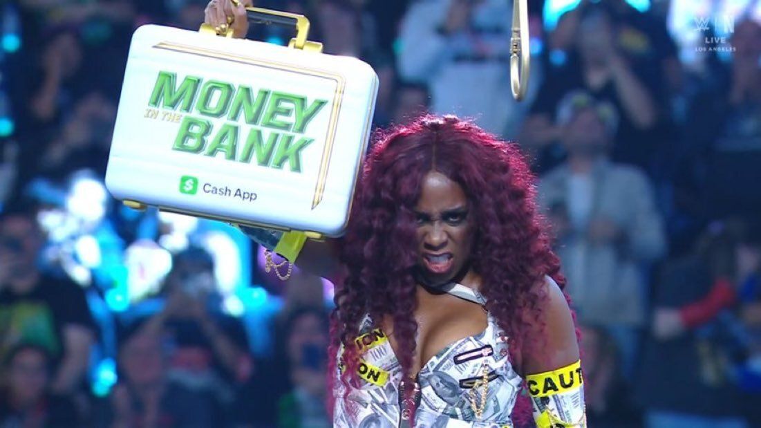 Naomi wins the 2025 Women's Money in the Bank contract