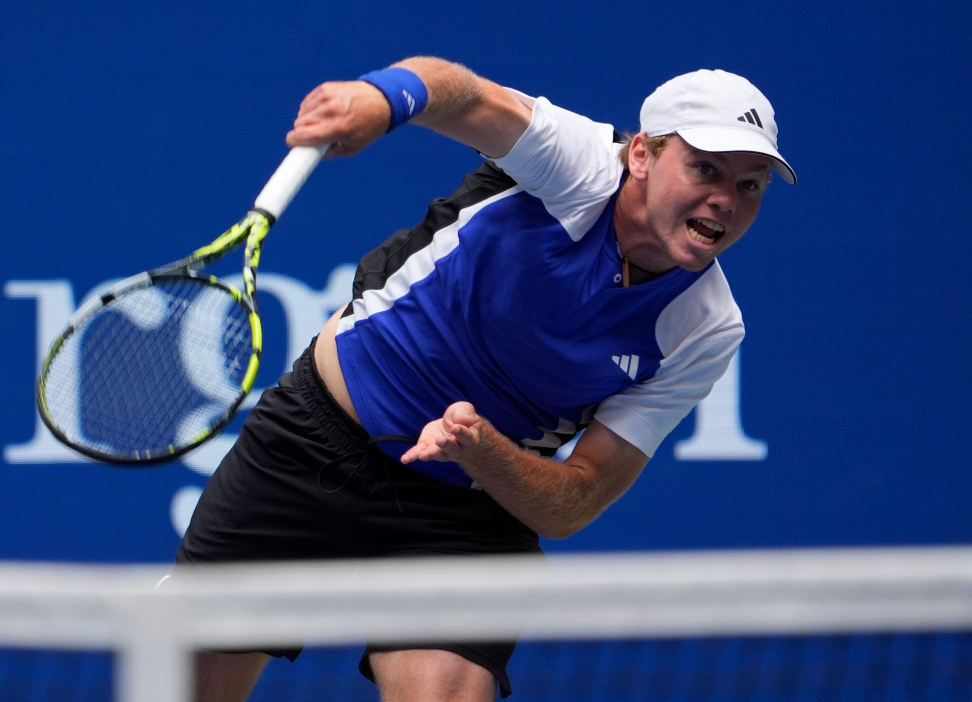Alex Michelsen (USA) hits to Jannik Sinner (ITA) on day four of the 2024 U.S. Open tennis tournament at USTA Billie Jean King National Tennis Center.