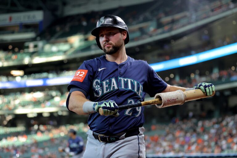 Seattle Mariners catcher Cal Raleigh (29) in the on-deck circle against the Houston Astros during the first inning at Daikin Park.