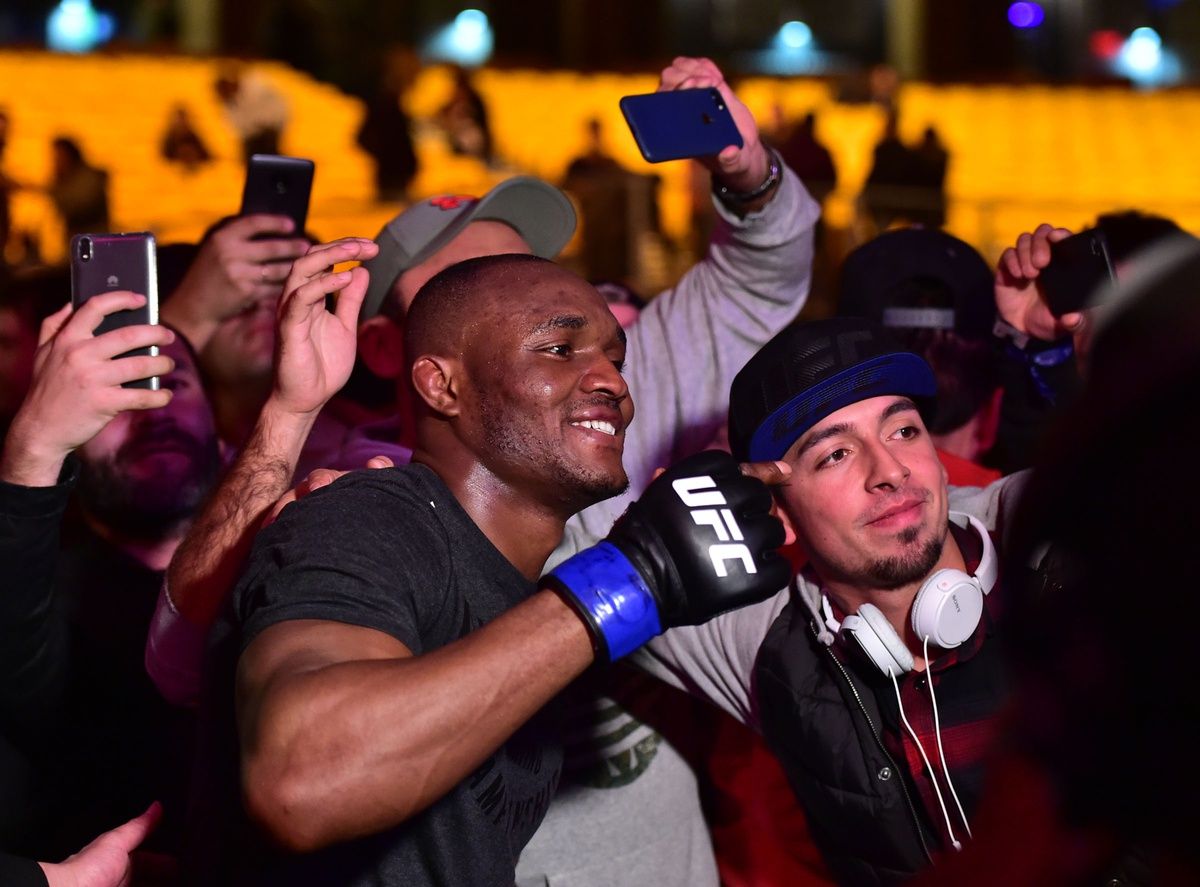 Kamaru Usman (blue gloves) defeats Demien Maia (red gloves) during UFC Fight Night at Movistar Arena.