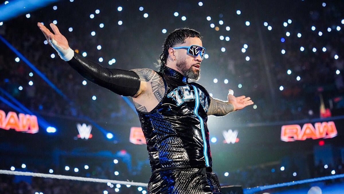 WWE Hall of Famer Believes Jey Uso Doesn't Need Roman Reigns or Anyone Else; Showers Praise After Title Loss on RAW