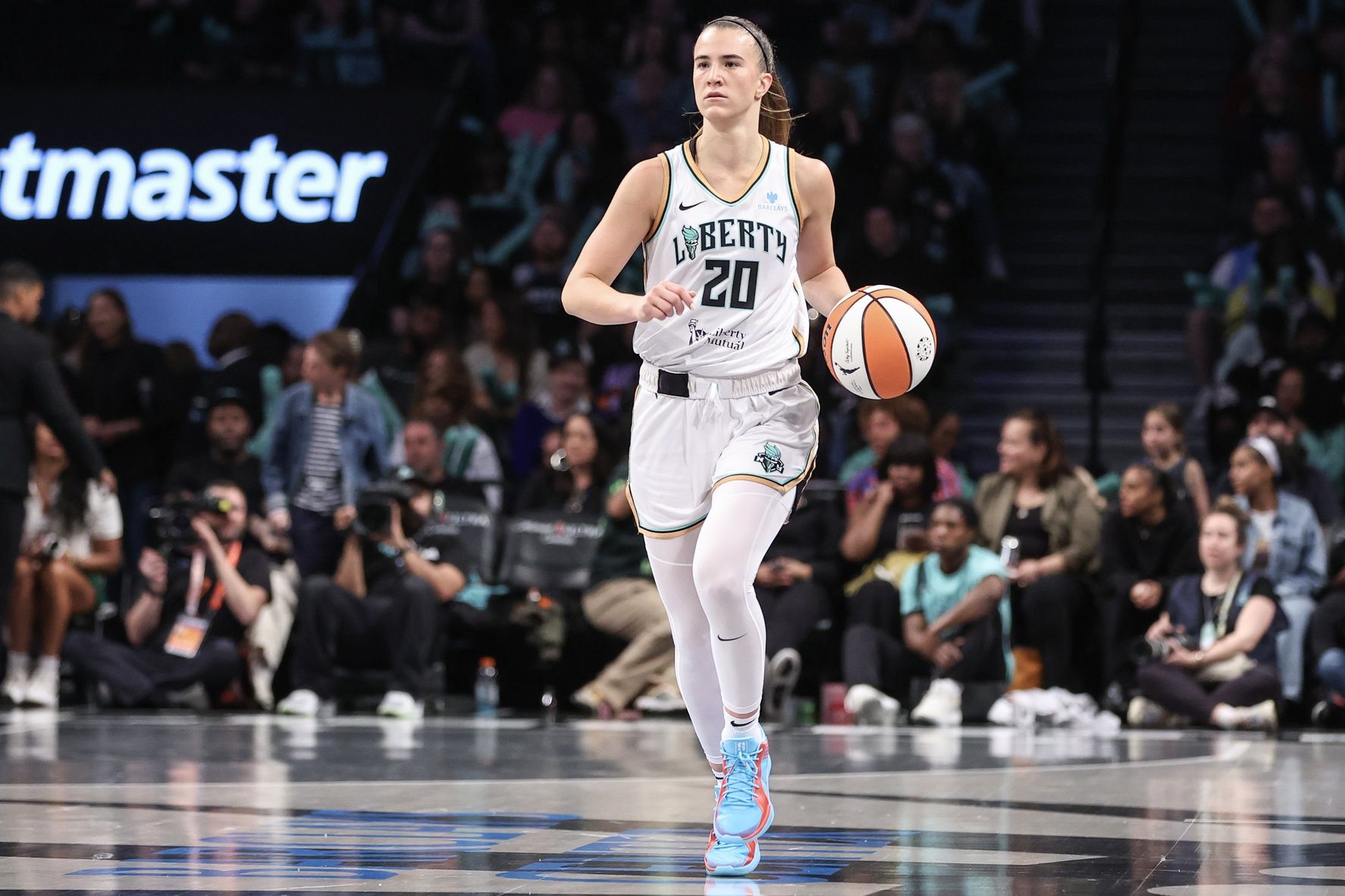 New York Liberty guard Sabrina Ionescu (20) brings the ball up court in the fourth quarter against the Golden State Valkyries at Barclays Center.