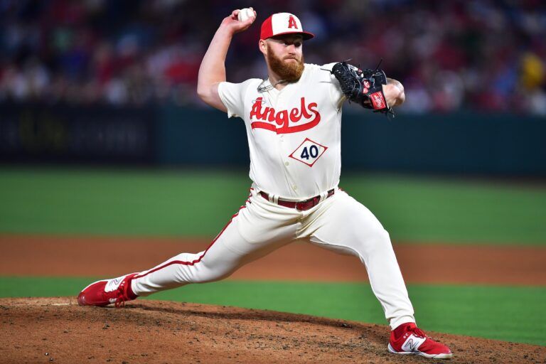 Los Angeles Angels relief pitcher Sam Bachman (40) throws against the Arizona Diamondbacks during the sixth inning at Angel Stadium.