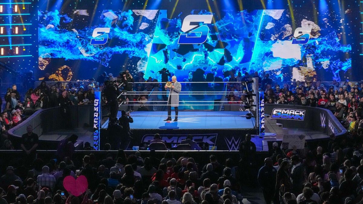 4 WWE Returns And Debuts That Could Shake Up SmackDown Tonight