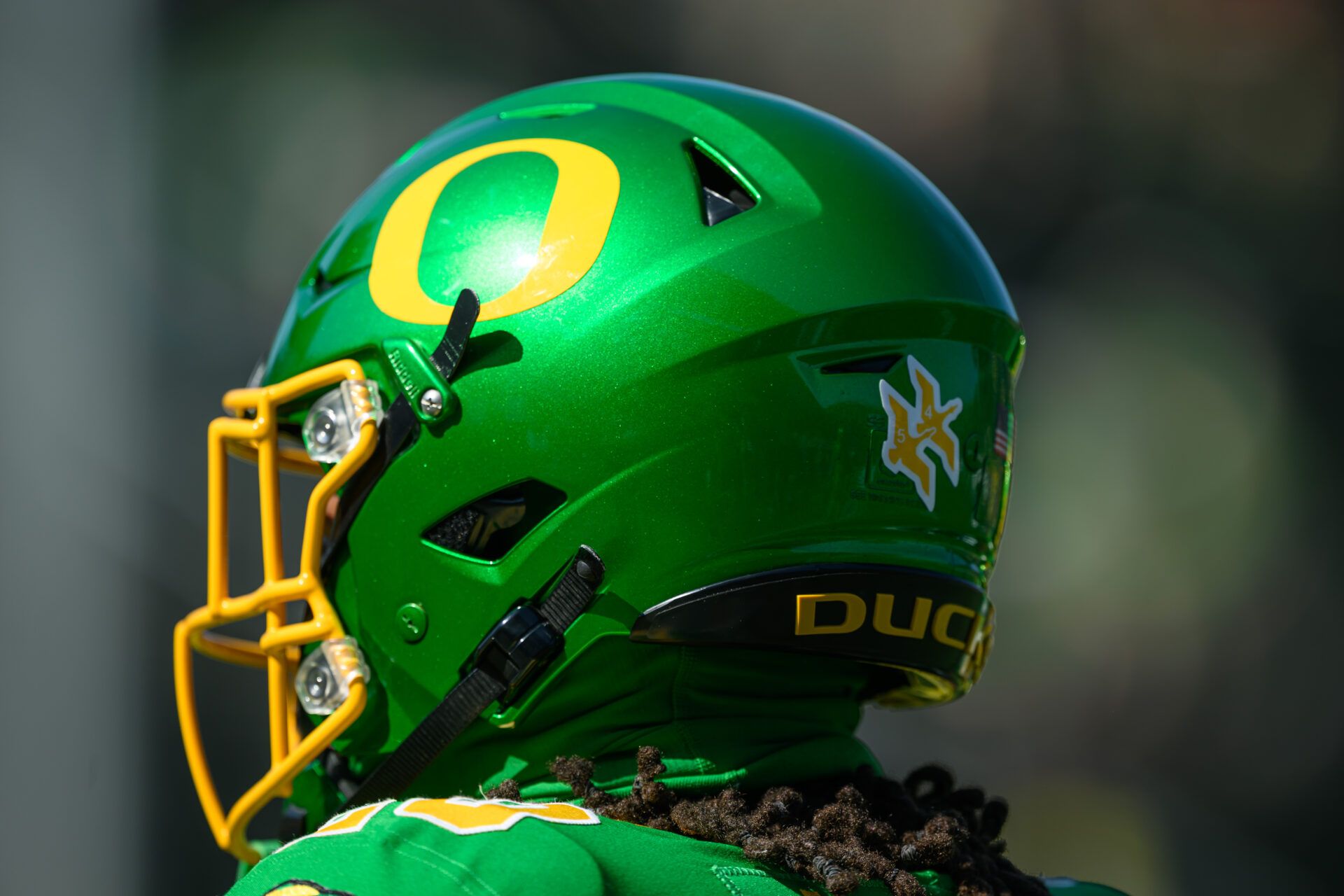 The Oregon Ducks opening game helmet has added a #5 sticker in honor of Khyree Jackson before the game against the Idaho Vandals at Autzen Stadium.