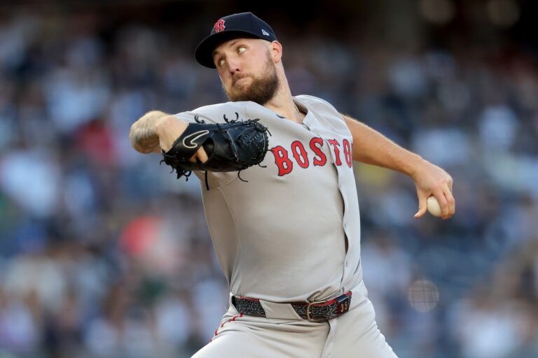 Boston Red Sox starting pitcher Garrett Crochet (35) pitches against the New York Yankees during the first inning at Yankee Stadium.