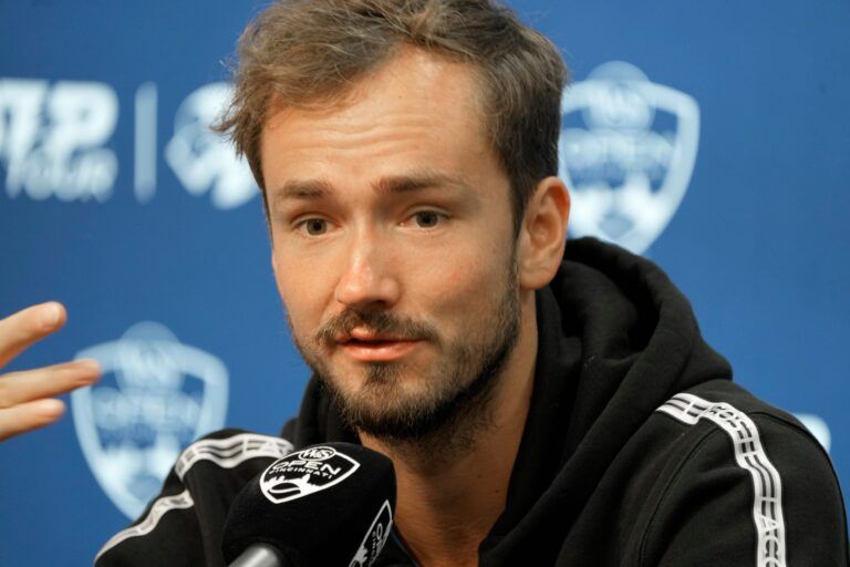 Daniil Medvedev will take on Alex Michelsen in the quarterfinals of the Halle Open