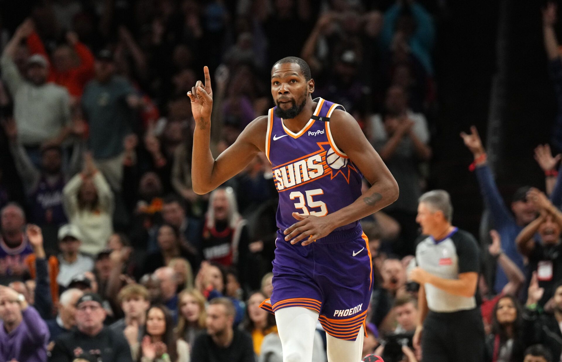 Phoenix Suns forward Kevin Durant (35) celebrates a basket against the Miami Heat during the second half at Footprint Center.