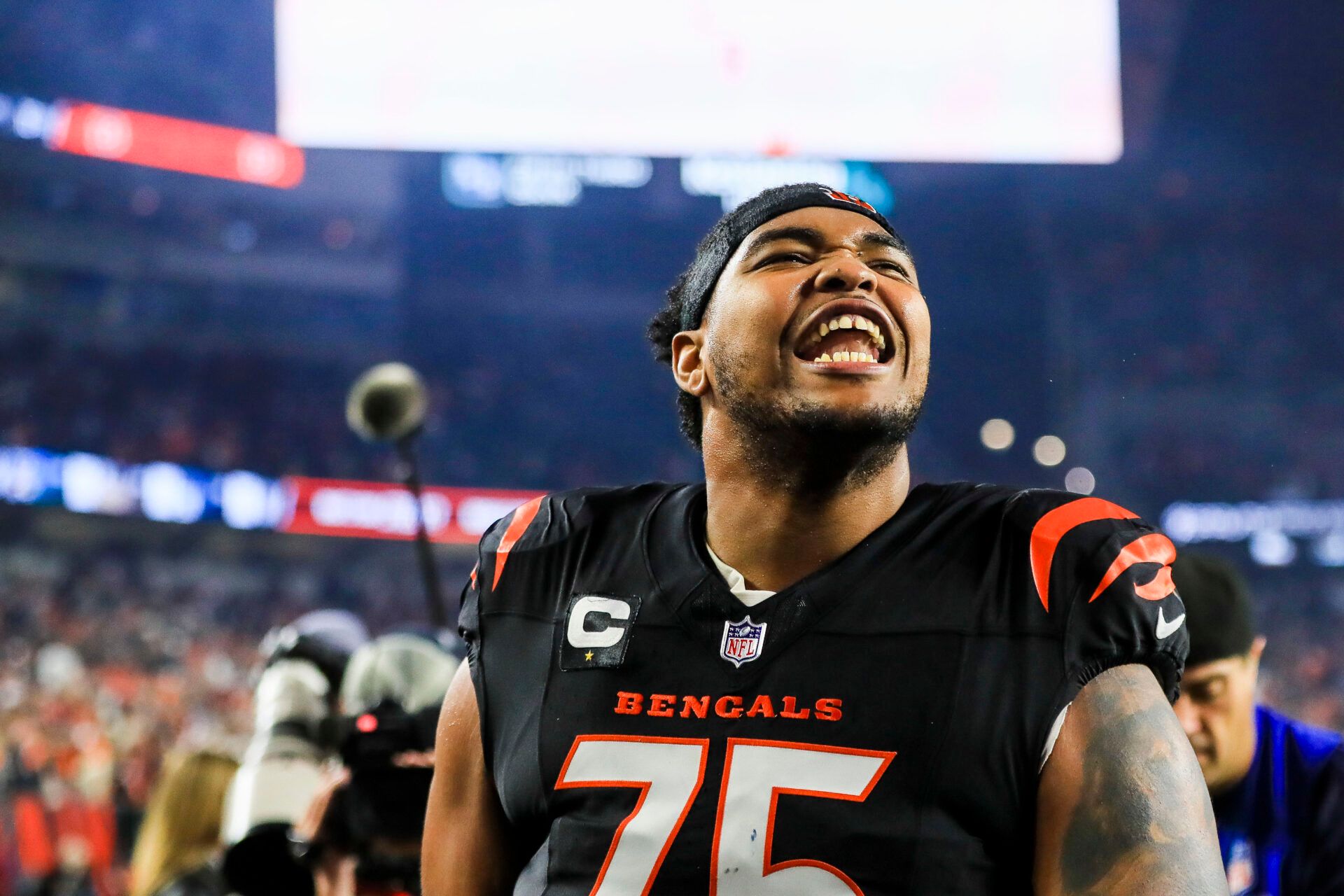 Cincinnati Bengals offensive tackle Orlando Brown Jr. (75) reacts after the victory over the Denver Broncos at Paycor Stadium.