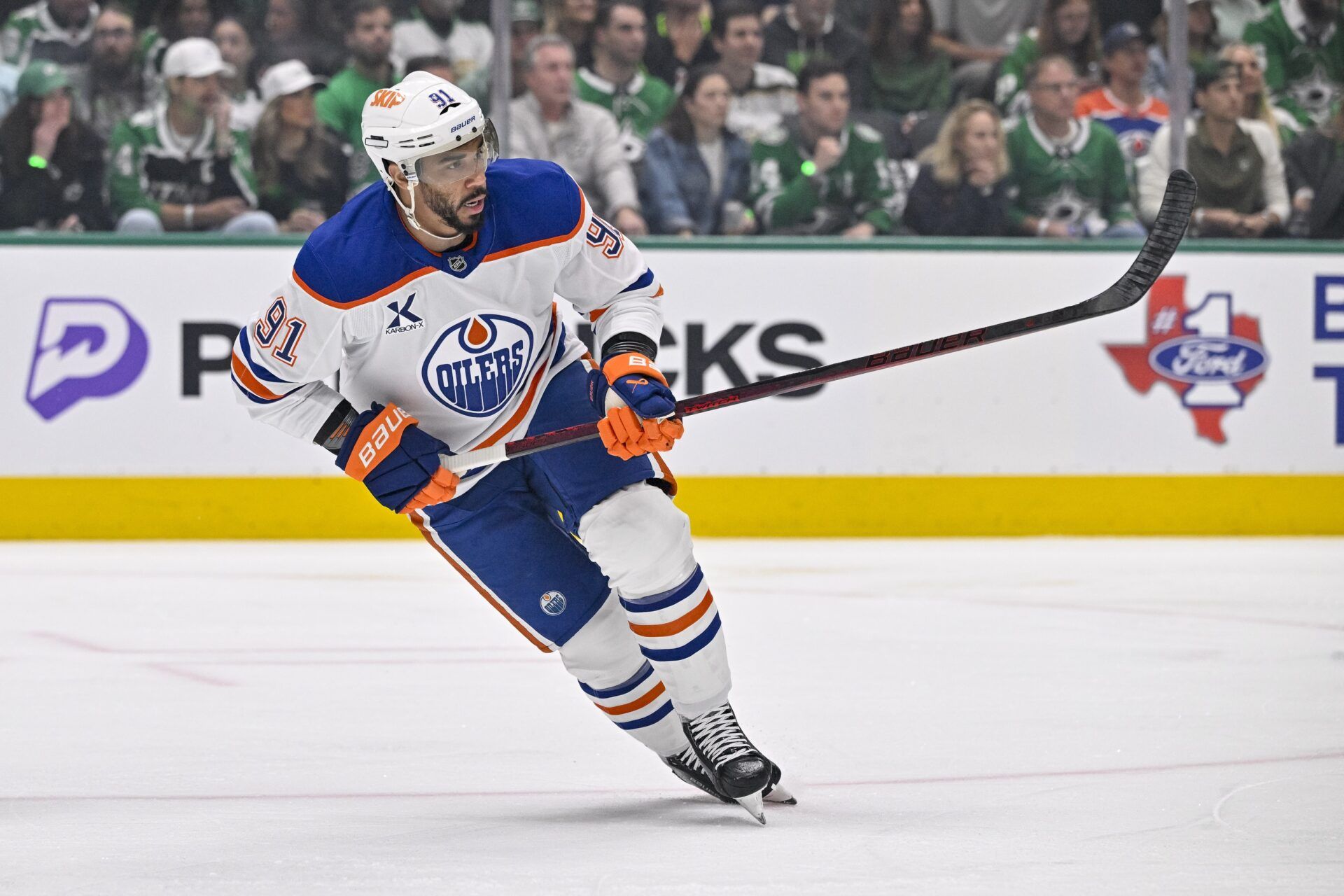 Edmonton Oilers left wing Evander Kane (91) in action during the game between the Dallas Stars and the Edmonton Oilers in game five of the Western Conference Final of the 2025 Stanley Cup Playoffs at American Airlines Center.
