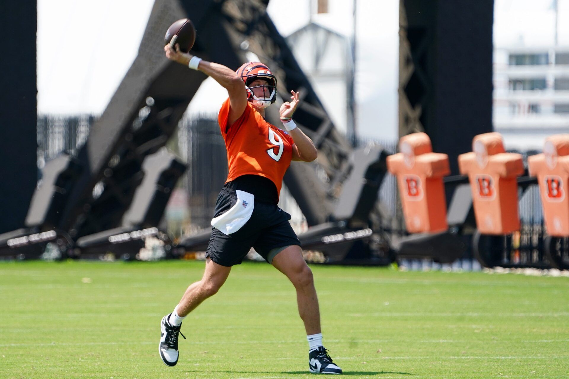 Cincinnati Bengals quarterback Joe Burrow (9) throws a pass during practice, Wednesday, June 11, 2025, at Kettering Health Practice Fields in Downtown Cincinnati.