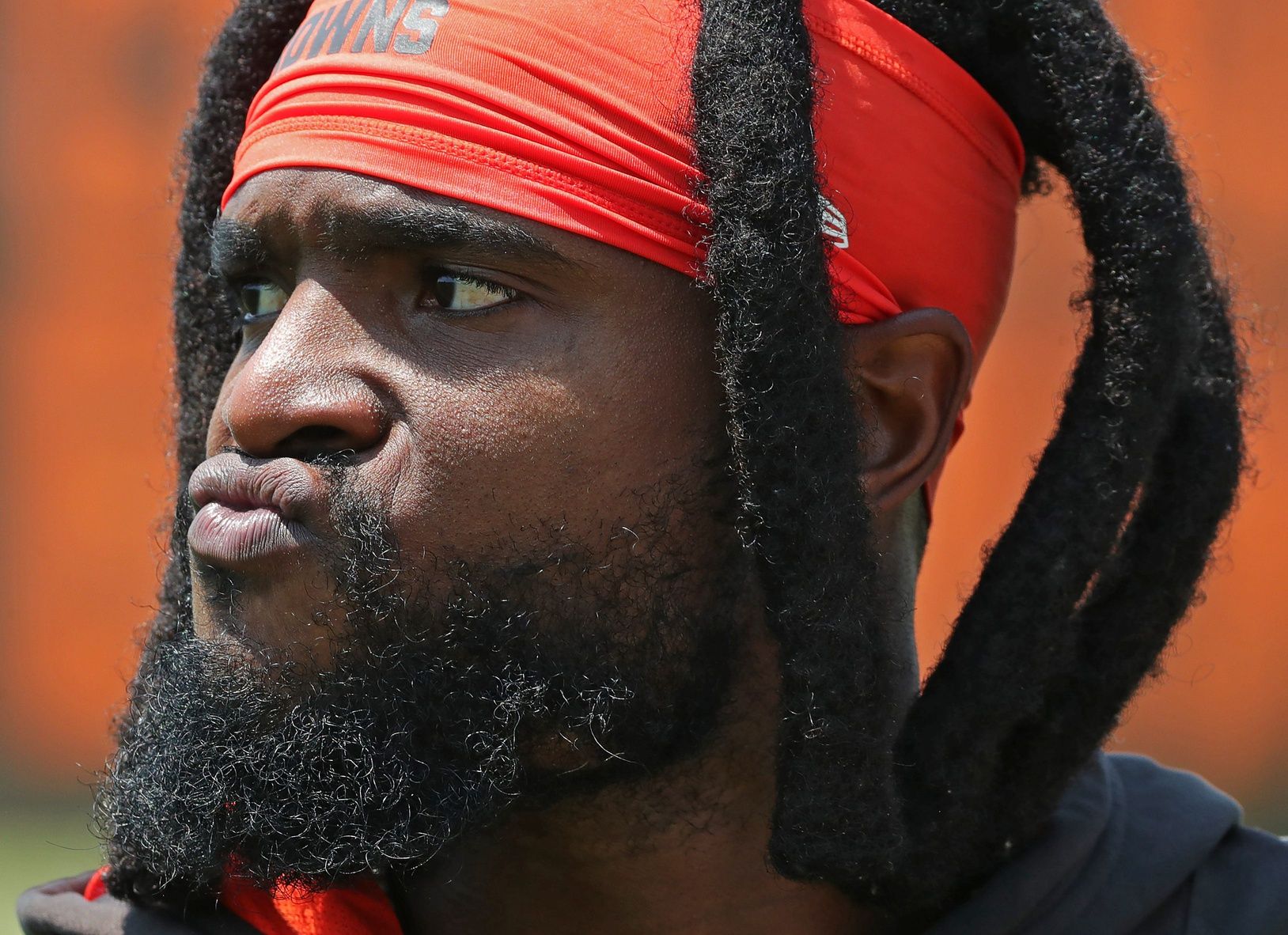 Cleveland Browns wide receiver Diontae Johnson (16) walks off the field after practice at NFL minicamp, Wednesday, June 11, 2025, in Berea, Ohio.