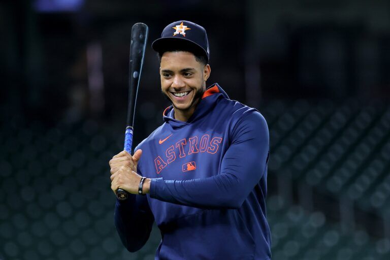 Houston Astros shortstop Jeremy Pena (3) warms up prior to the game against the Athletics at Daikin Park.