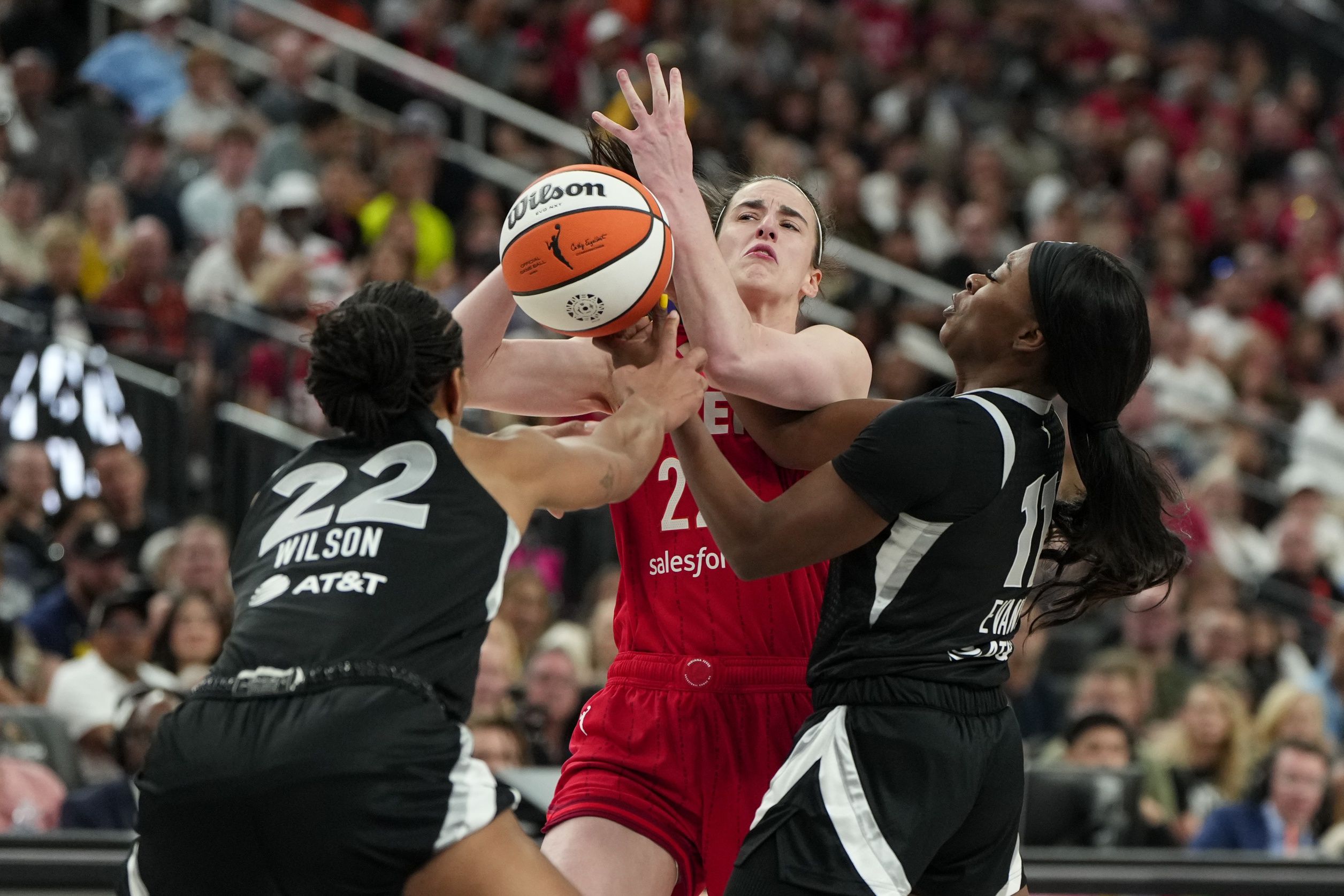 'Free Caitlin Clark!' - WNBA Fans Call Out Officials Over Viral No-Foul  Call Against Fever Star