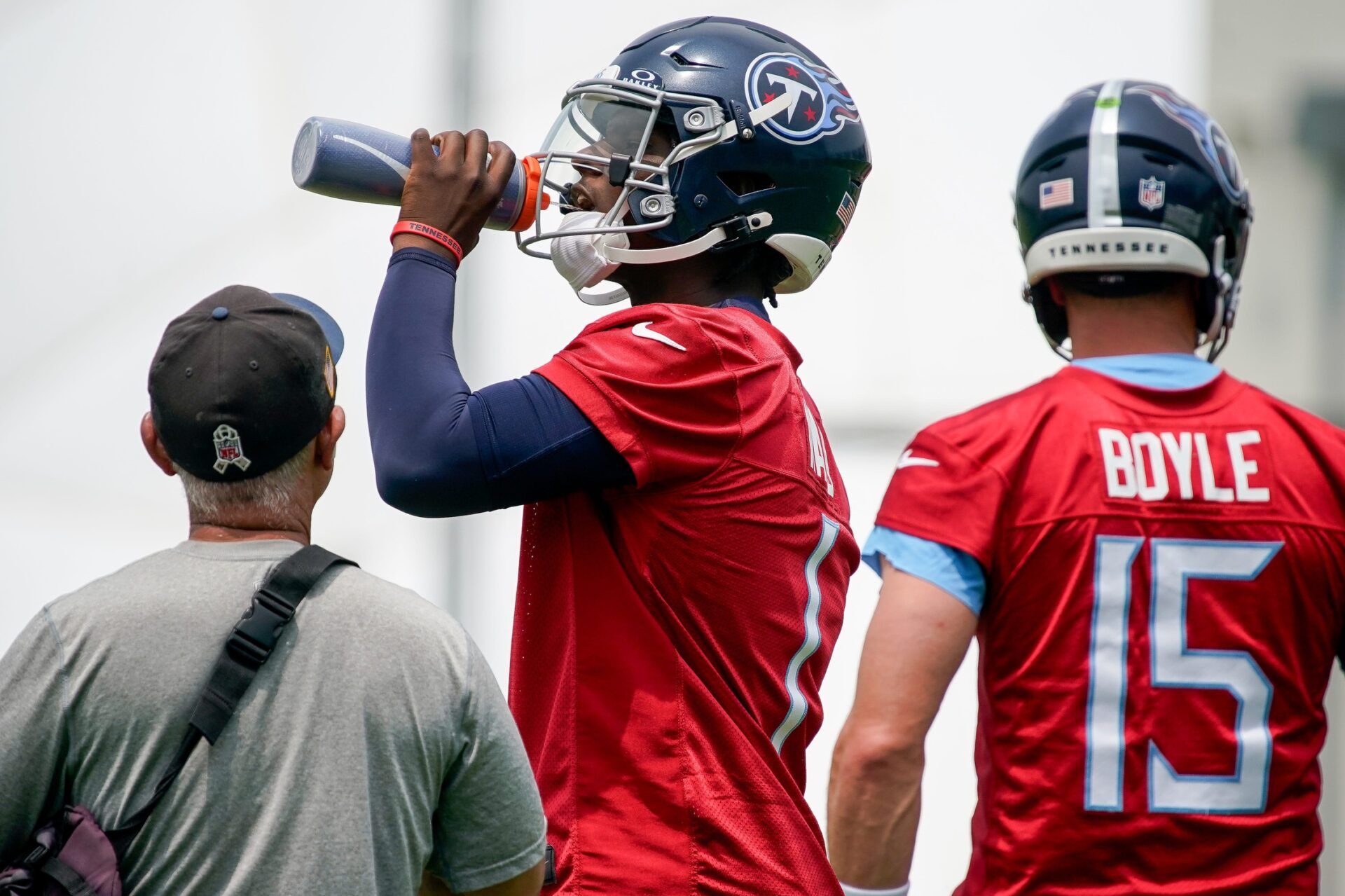 NFL Analyst Reveals 1 Special Trait of Cam Ward That Makes Titans QB  'Really Impressive'