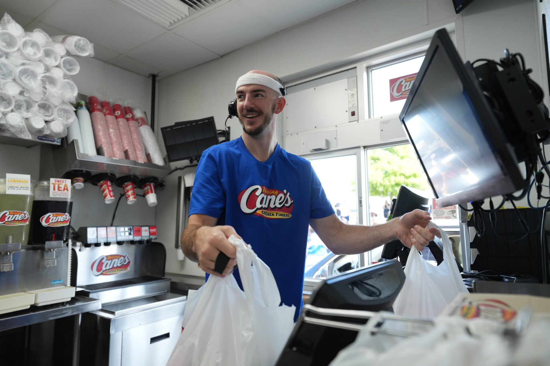 ‘I Knew the Answers to the Test’ — Alex Caruso Reveals Major Difference Between His Titles With Lakers and Thunder