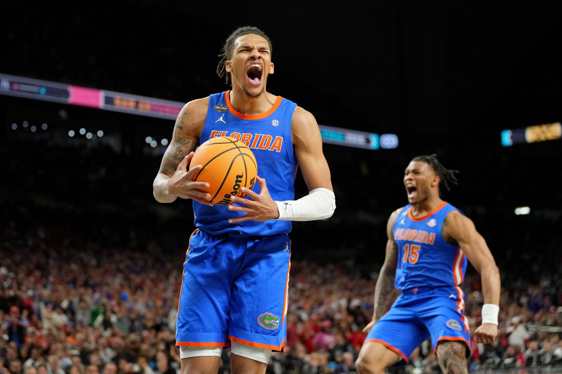Florida Gators guard Will Richard (5) reacts after a play against the Houston Cougars during the second half of the national championship game of the Final Four of the 2025 NCAA Tournament at the Alamodome.
