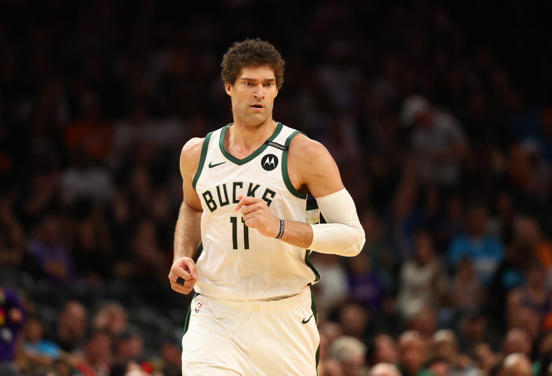 Might as Well Give Up' -- NBA Fans React to Lakers Possibly Pursuing Brook  Lopez During 2025 Free Agency