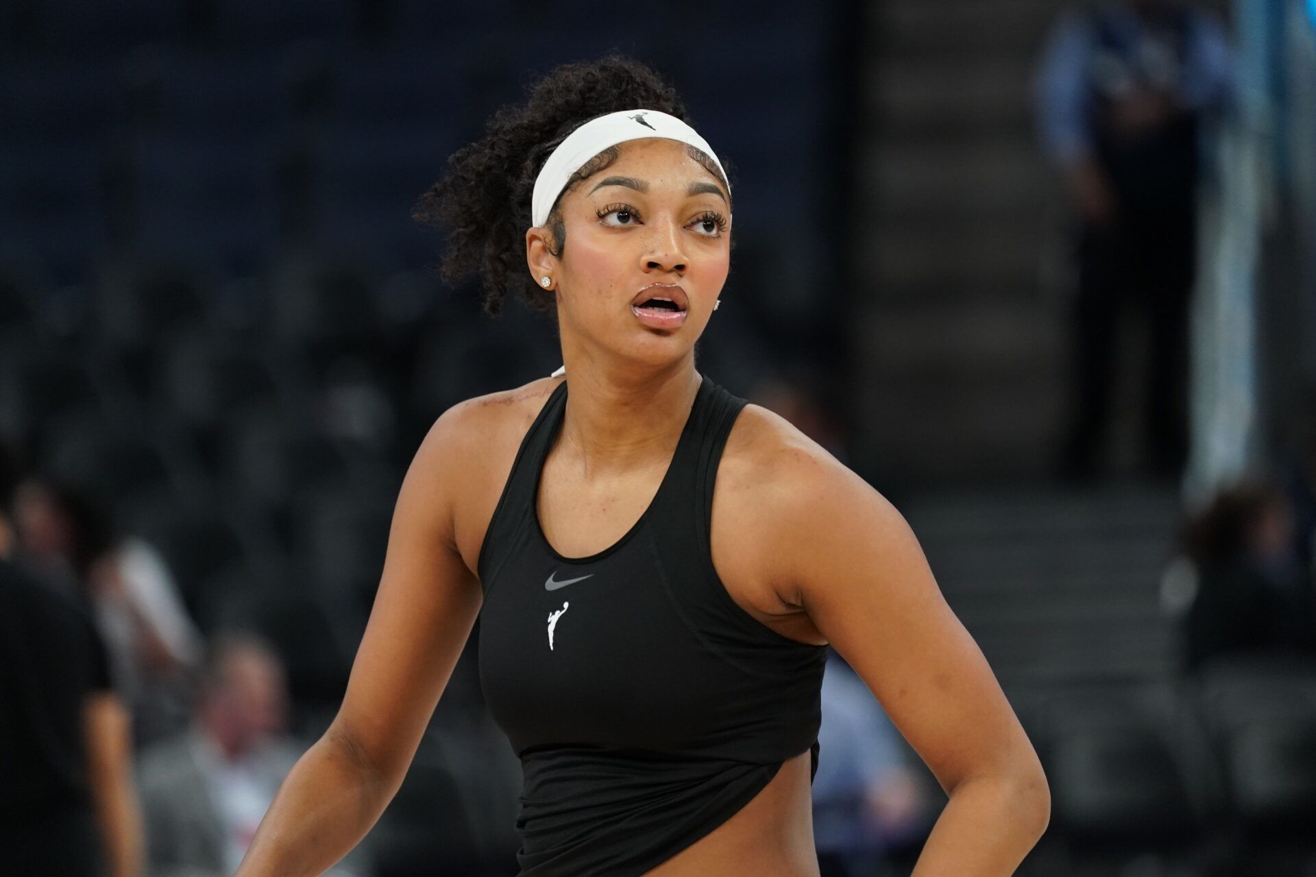 Chicago Sky forward Angel Reese (5) warms up before the game against the Golden State Valkryies at Chase Center.