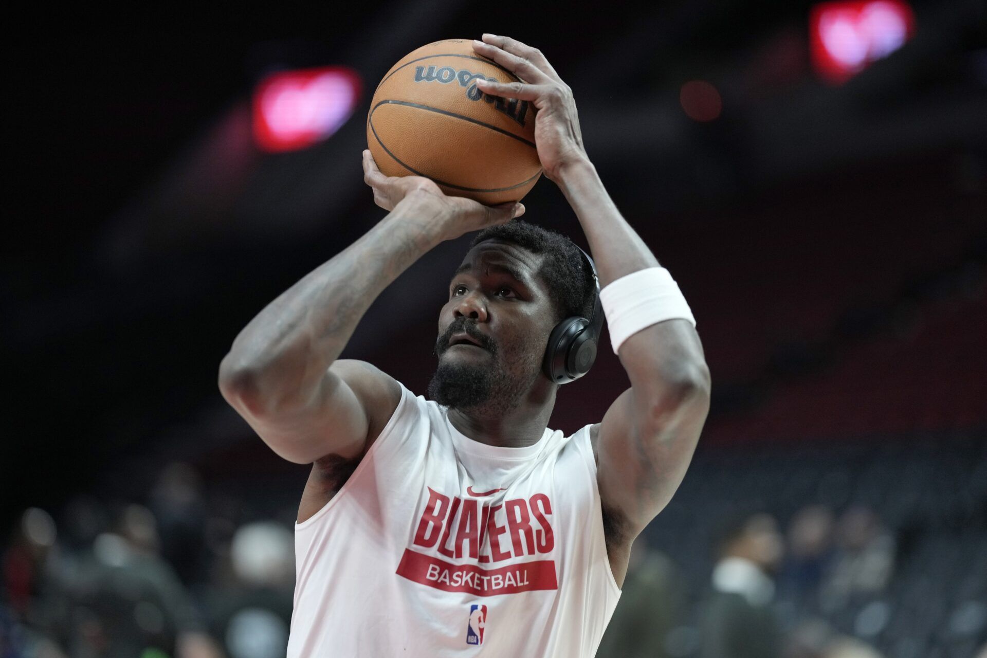 Portland Trail Blazers center Deandre Ayton (2) warms up before the game against the Milwaukee Bucks at Moda Center.