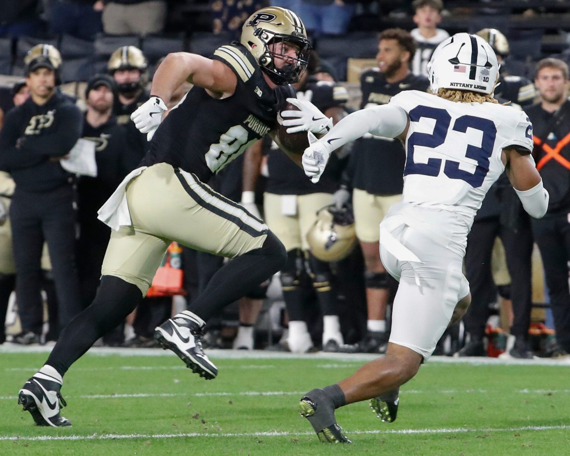 Purdue Boilermakers tight end Max Klare (86) rushes past Penn State Nittany Lions cornerback Antoine Belgrave-Shorter (23) Saturday, Nov. 16, 2024, during the NCAA football game at Ross-Ade Stadium in West Lafayette, Ind. Penn State Nittany Lions won 49-10.