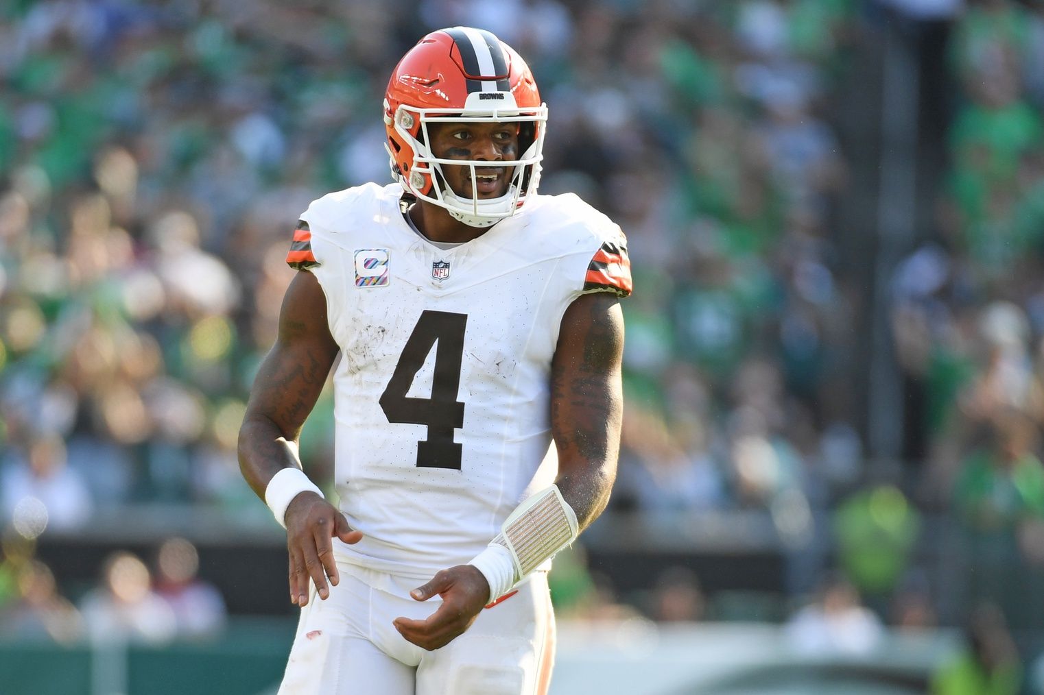Cleveland Browns quarterback Deshaun Watson (4) against the Philadelphia Eagles at Lincoln Financial Field.
