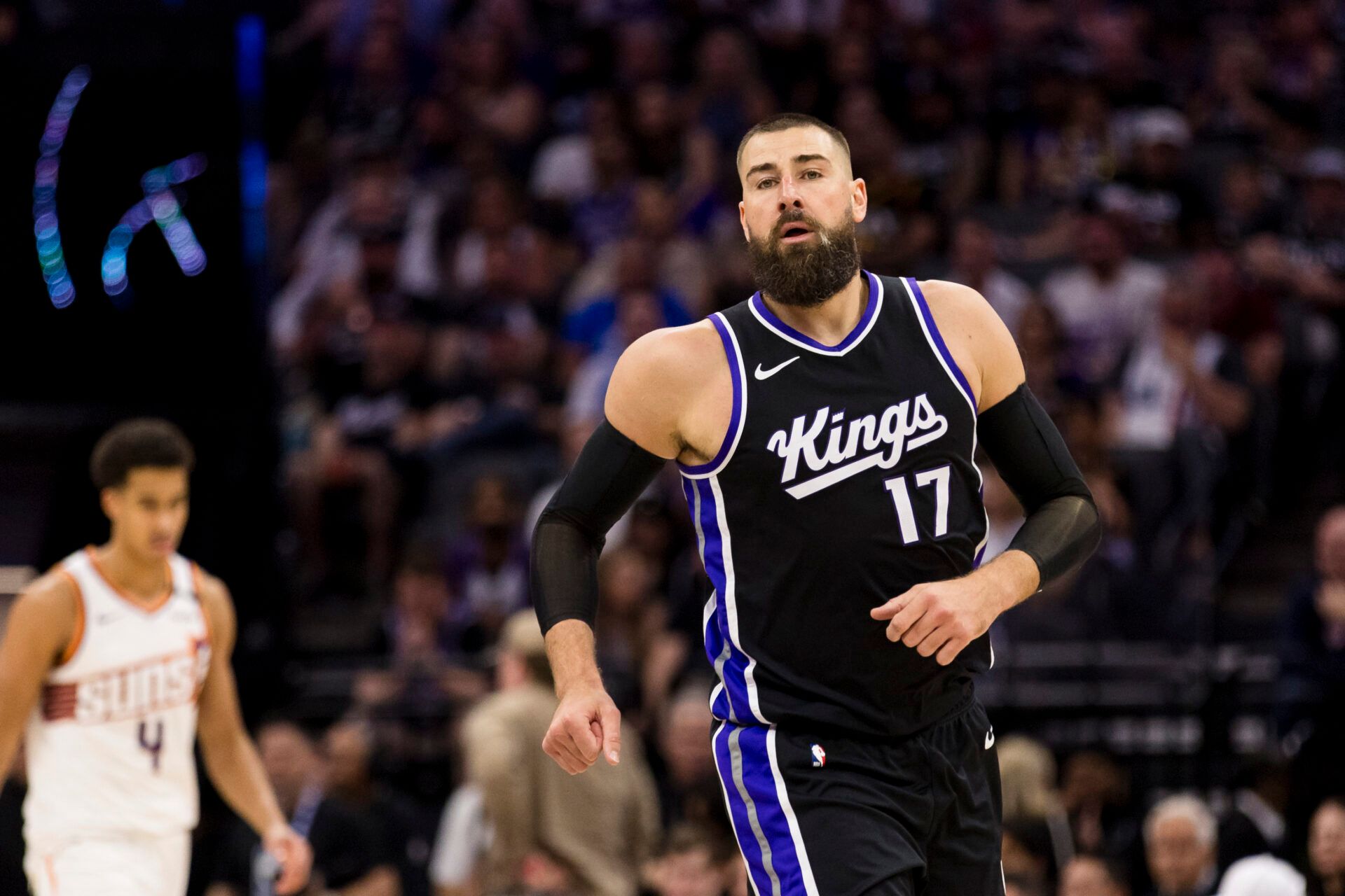Sacramento Kings center Jonas Valanciunas (17) runs down the court during the fourth quarter against the Phoenix Suns at Golden 1 Center.